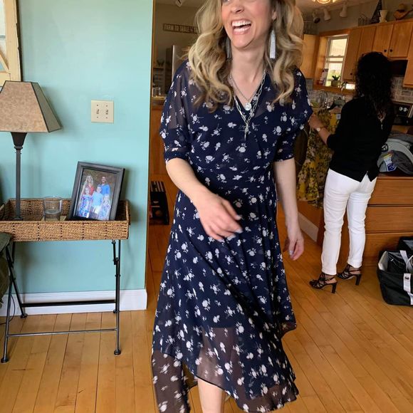 Meet your Posher, Megan - Picture 1 of 1